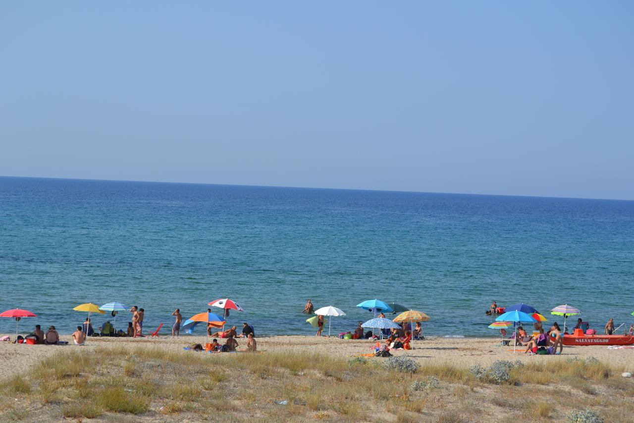 Miramare Struttura Sulla Spiaggia Platamona Exterior photo