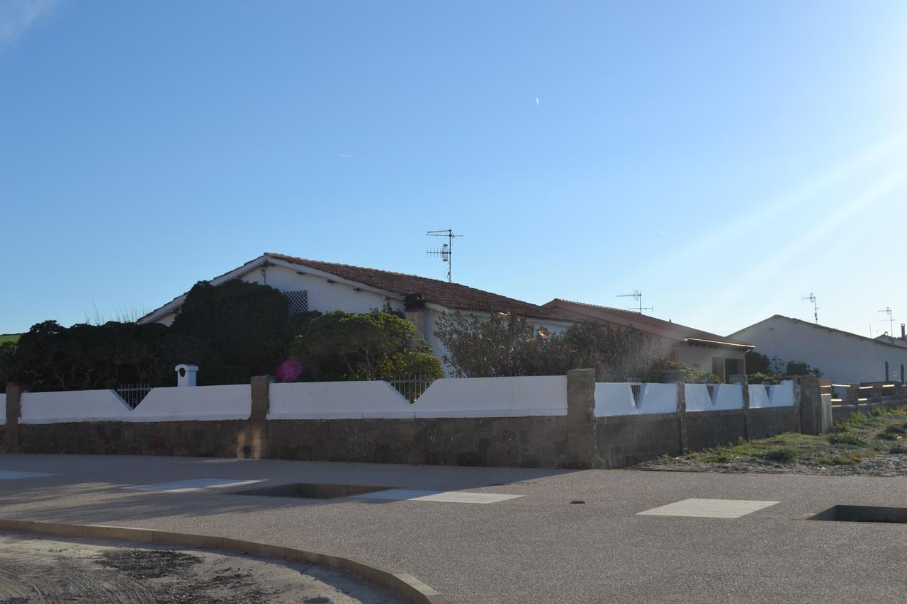 Miramare Struttura Sulla Spiaggia Platamona Exterior photo